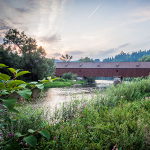 Die Brücke über den Fluß Eger aus der Zeit von Karl IV.