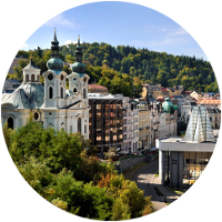 Když král český a císař římský Karel IV. kolem roku 1350 založil dnešní Karlovy Vary, jistě netušil, že zakládá lázně, které jednou dosáhnou světové pověsti.