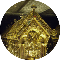 Das Reliquiar des heiligen Maurus bei Bečov Karlovyých in der Nähe von Karlsbad ist außergewöhnlich Goldschmiedearbeiten in der Tschechischen Republik. In Wert ist dieses Thema vergleichbar mit den Kronjuwelen, auch wenn sie älter ist und künstlerischen Arbeiten werden in einem größeren Maßstab durchgeführt.